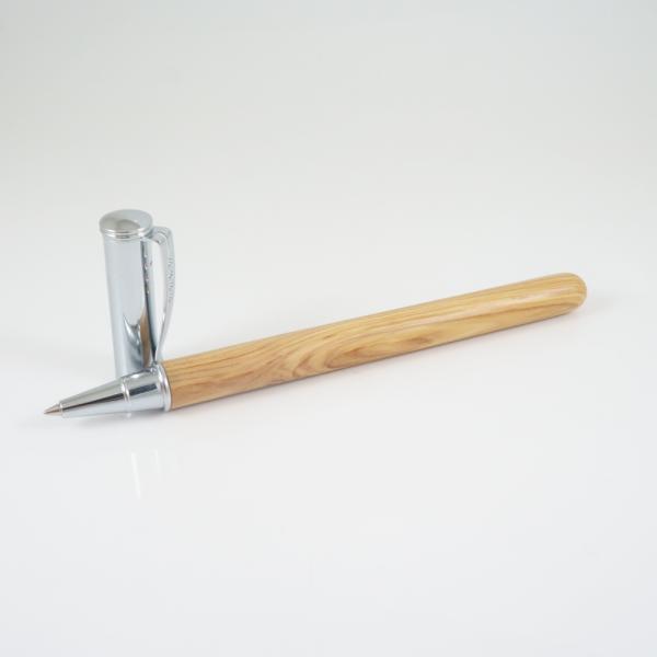 Rollerpen aus Wacholderholz mit Metallkappe